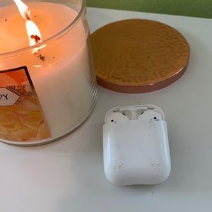 Apple AirPods AND Nike Case